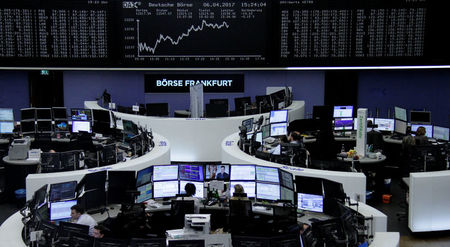L'Europe clôture en hausse avant la réunion Trump-Xi et l'emploi US