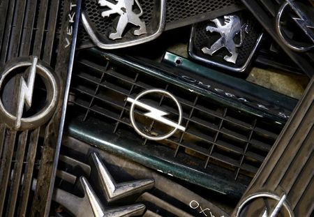 PSA en ligne pour boucler le rachat d'Opel d'ici fin 2017