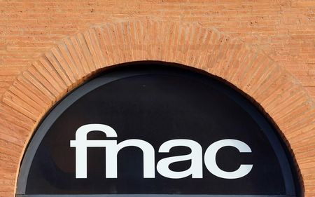 Fnac vise plus de clients avec une carte universelle de paiement