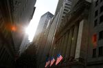 Wall Street ploie avec les doutes sur Donald Trump