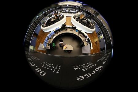 Les Bourses baissent dans un climat d'aversion au risque