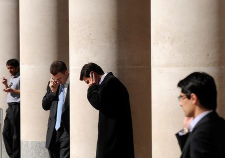 Actions, taux et bancaires en baisse avec les doutes sur l'inflation