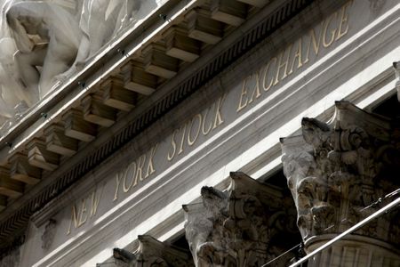 Wall Street : Le Dow finit pour la première fois à plus de 22.000