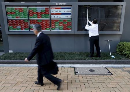 Tokyo : Le Nikkei à Tokyo finit en hausse de plus de 1%