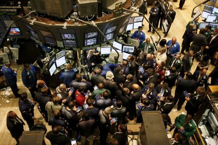 Wall Street : Wall Street en repli après de nouvelles péripéties politiques