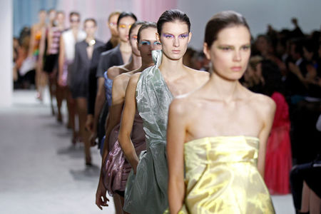 LVMH et Kering bannissent les mannequins de taille inférieure à 34