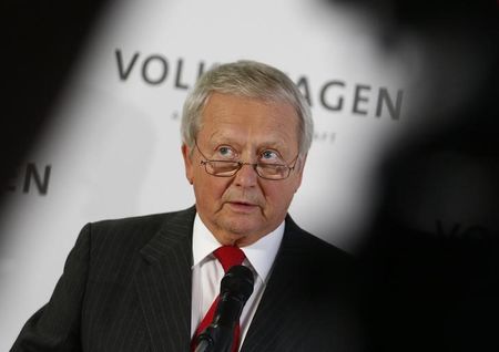 VW n'a pas discuté cession d'actifs, selon Wolfgang Porsche