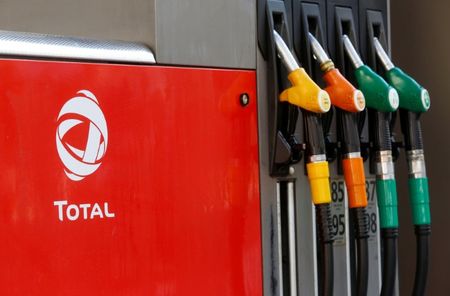 Total revoit ses objectifs d'économies en intégrant Maersk Oil