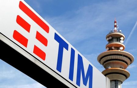 Rome se prononcera sur ses pouvoirs spéciaux sur TIM en octobre