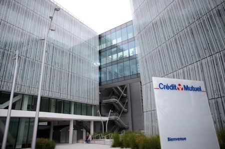 Le Crédit mutuel cède ses participations dans Eiffage et Safran