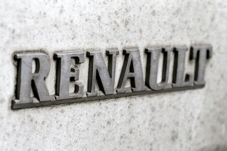 Renault relève ses prévisions de marché, chiffre d'affaires en hausse de 15,9% au 3e trimestre
