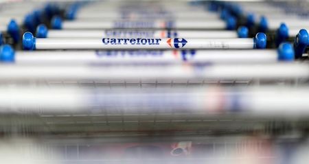 Carrefour: Pas de plan stratégique avant 2018