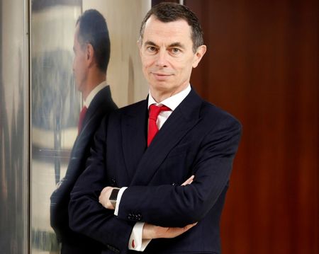 Marché : Mustier réaffirme son engagement à la tête d'UniCredit