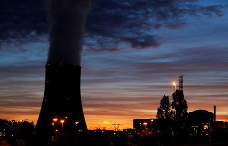 Macron n'exclut pas de nouveaux réacteurs nucléaires