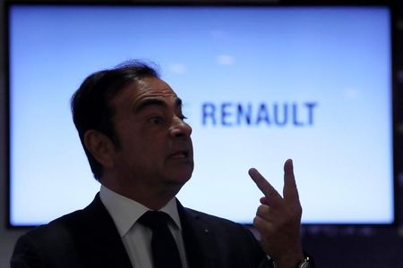 Renault-Nissan: Carlos Ghosn pas fermé au scénario d'une fusion