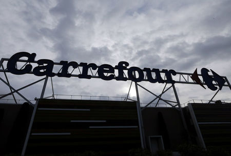 Carrefour ralentit fortement au 1e trimestre, recul des hypers en France