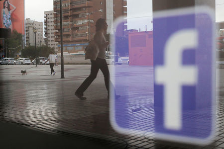 Marché : Facebook poursuivi en justice pour ses publicités électorales aux USA