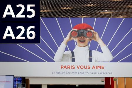 ADP: Trafic en hausse de 2,1% dans les aéroports parisiens