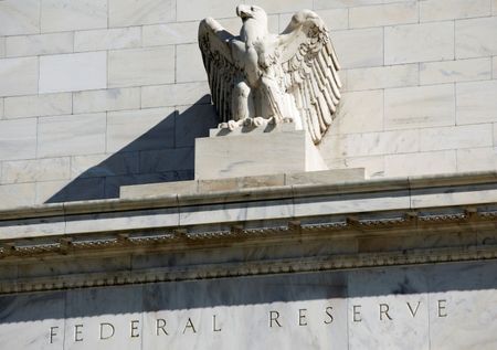 Marché : La Fed relève ses taux de 0,25 point, renonce à son pilotage de crise