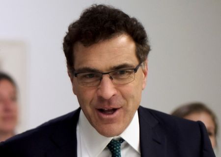 Marché : Facebook annonce le départ de son directeur des relations publiques