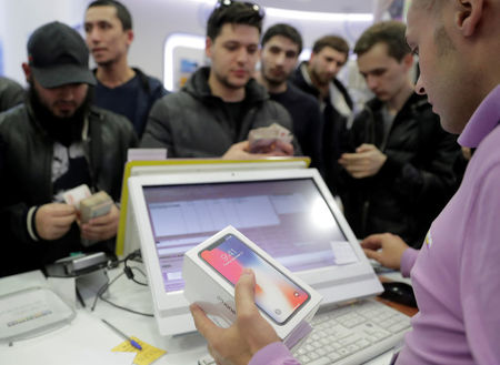 Apple franchit les 1.000 milliards de dollars de capitalisation boursière