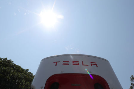 Marché : Musk (Tesla) confirme envisager un retrait de la cote