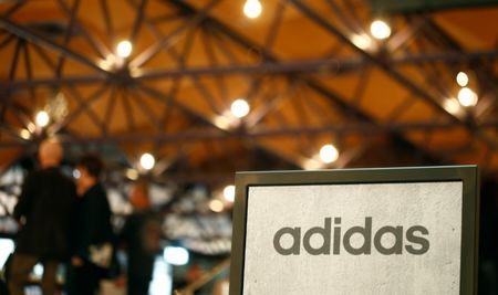 Marché : Adidas: Charge liée à Reebok mais prévision 2018 confirmée