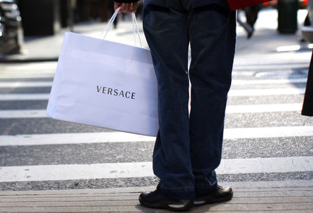 Marché : Luxe: Les maisons indépendantes sous pression après le rachat de Versace
