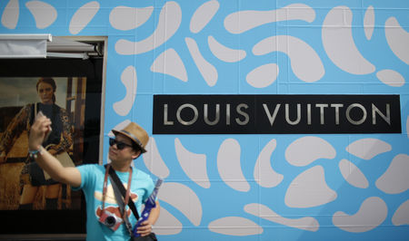LVMH prend le contrôle de Patou et va relancer son prêt-à-porter