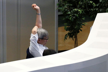 Tokyo : Tokyo finit sans grand changement