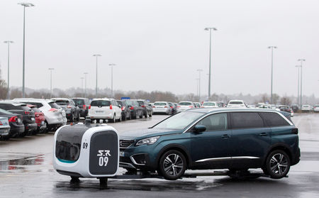Marché : Le robot-voiturier vous attend au parking de l’aéroport de Lyon