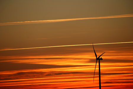 Accord avec EDF-Chine dans l'éolien pour un milliard d'euros, annonce Elysée