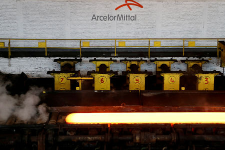 ArcelorMittal ferme temporairement une aciérie en Pologne
