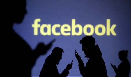 Facebook chute à Wall Street, la FTC pourrait enquêter sur ses pratiques