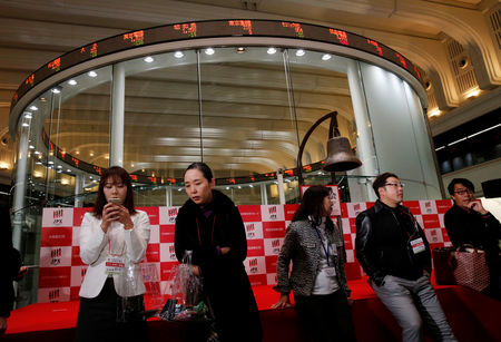 Tokyo : A Tokyo, le Nikkei finit en hausse de 1,80%, porté par la Fed