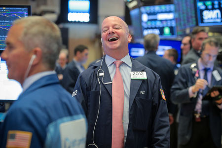 Wall Street : Records à Wall Street qui attend un geste de la Fed