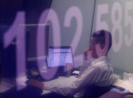 Tokyo : Le Nikkei à Tokyo a gagné 0,98%, regain d'espoir sur le commerce