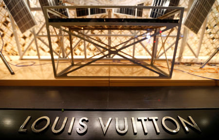 Vuitton accroît ses capacités de production face à la demande chinoise
