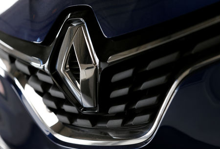 L'avenir de Renault n'est pas une question de personnes, dit Bolloré
