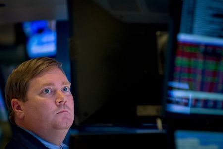 Wall Street : Wall Street suspendue à l'échéance du 15 décembre