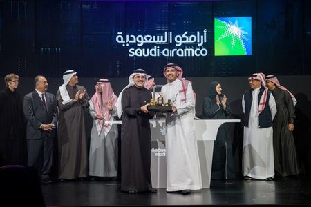 Marché : L'action Saudi Aramco bondit pour ses débuts, après la plus importante IPO au monde