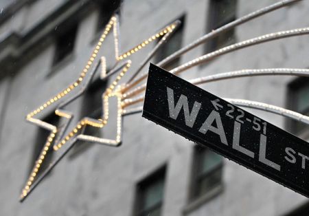 Wall Street : Wall St termine en baisse sur des prises de bénéfices