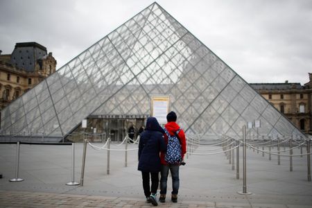 Le coronavirus pourrait faire perdre 40 milliards d'euros au tourisme