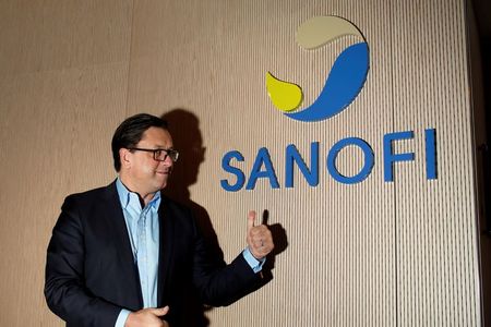 Sanofi peut produire des millions de doses d'hydroxycholoroquine, dit le PDG