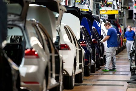 Volkswagen envisage de nouvelles réductions de coûts