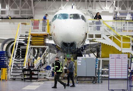 Marché : France: Plan de 10 milliards d'euros évoqué pour l'aéronautique, dont 1 milliard pour un fo