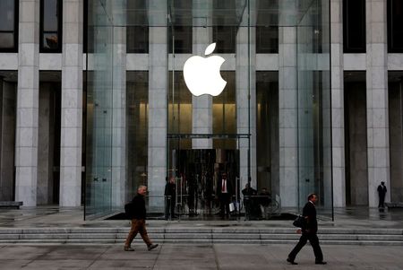 La Commission européenne ouvre une enquête sur les pratiques d'Apple