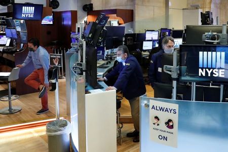 Wall Street : Wall Street rebondit avec la Fed et les ventes au détail