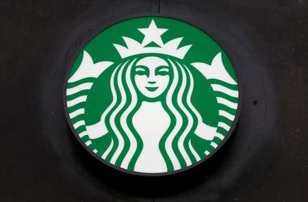 Marché : Starbucks fait une pause dans la publicité sur les réseaux sociaux