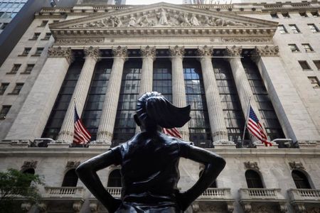 Wall Street : Wall Street termine dans le désordre malgré les espoirs de vaccin